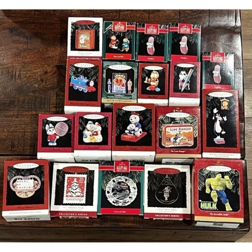 19 VTG Assorted Hallmark‎ Ornaments Hulk/Garfield/Tweedy Bird/Thomas The Train